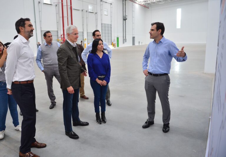Recorrió Gobernador el Parque Industrial Campus Cuautitlán I