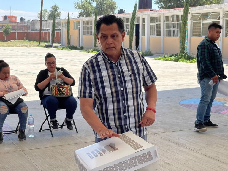 «Hoy es un gran día para los mexiquenses y los teoloyuquenses»: Aseguró Juan Carlos Uribe al emitir su voto