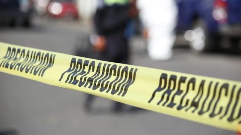 Atacan a balazos a mujer a bordo de su auto en la zona del Parque Residencial Coacalco