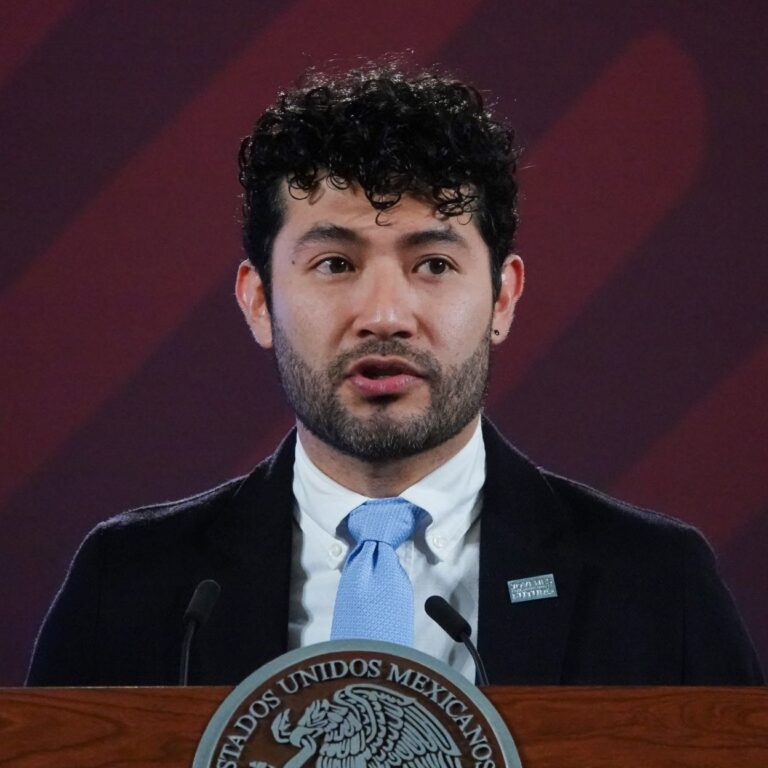 Designa AMLO a Marath Bolaños López como el nuevo secretario del Trabajo: