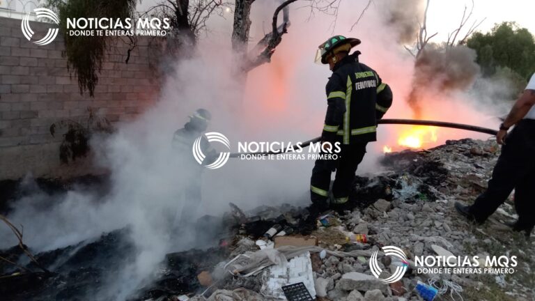 Controlan elementos de Protección Civil y Bomberos de Teoloyucan incendio ocurrido detrás de la Bancaria