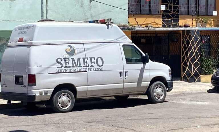 Hallan asesinadas a adultas mayores en patio de su casa