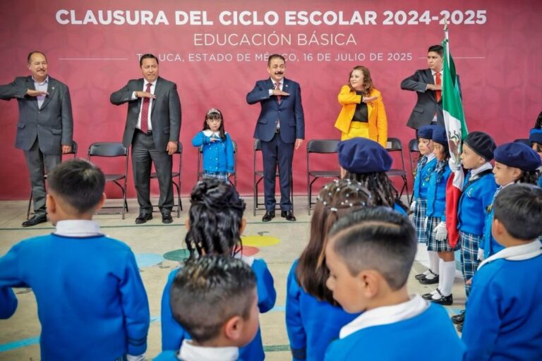Viven niños del Edomex sus últimas horas en casa, el lunes a clases
