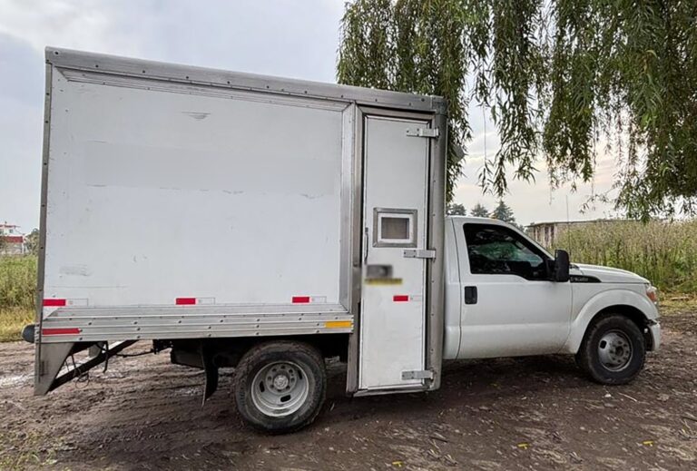 Aseguran en Teoloyucan vehículo con alerta de robo de mercancía valuada en 150 mil pesos