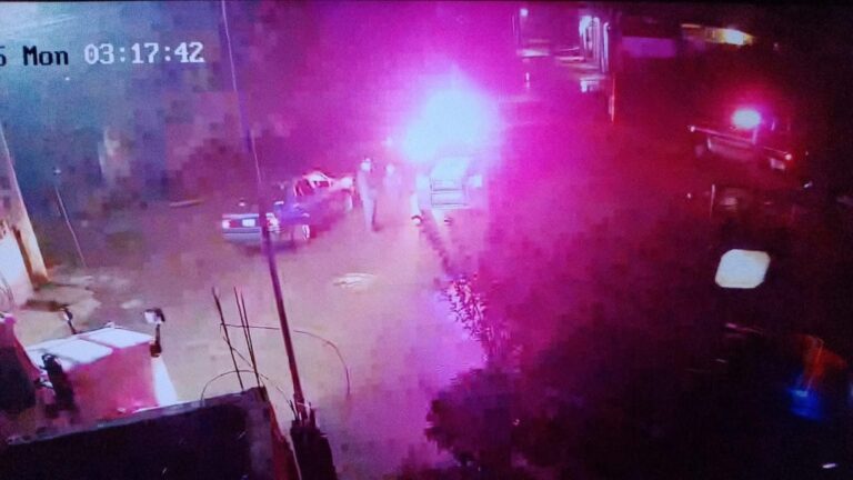 Aseguran vehículo y detienen a tres personas en Teoloyucan