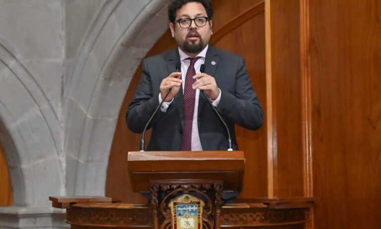 Proponen en el Congreso la condonación de adeudos públicos con CFE