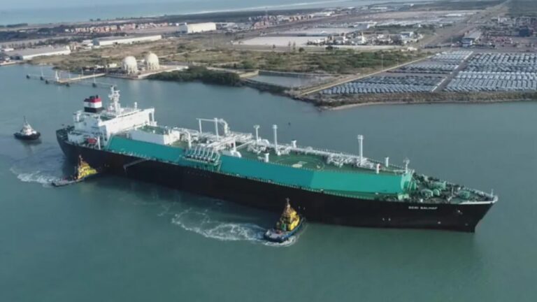 Red de huachicol fiscal cerraba aduana y descargaba diesel en una hora: esto se sabe