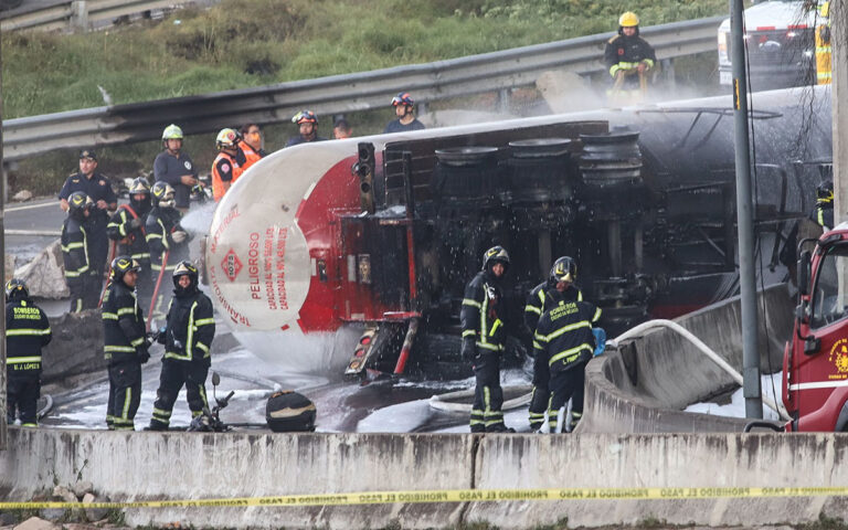 Sube a 27 el número de muertos por la explosión de un camión de gas en CDMX