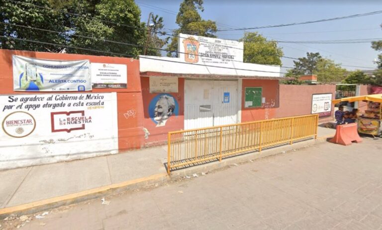 Matan perros a una mujer dentro de una escuela en Huehuetoca