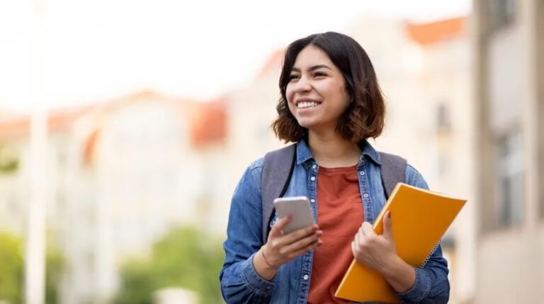 En ocho años aumentó 41.4% el número de egresados de nivel superior en el Edomex