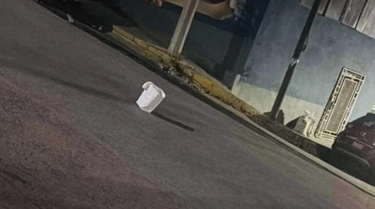 Localizan restos humanos dentro de una bolsa en la avenida Insurgentes, en Tultitlán