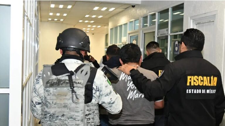 Operativo Senda deja 68 detenidos por robo al transporte de carga en Edomex