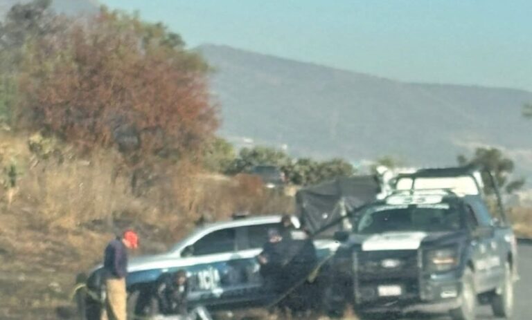 Encuentran cuerpo embolsado y con huellas violencia en carretera Coyotepec-Huehuetoca