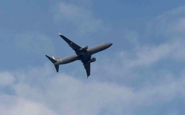FAA de Estados Unidos advierte a aerolíneas sobre posibles acciones militares en México, Centroamérica y Sudamérica: Reuters