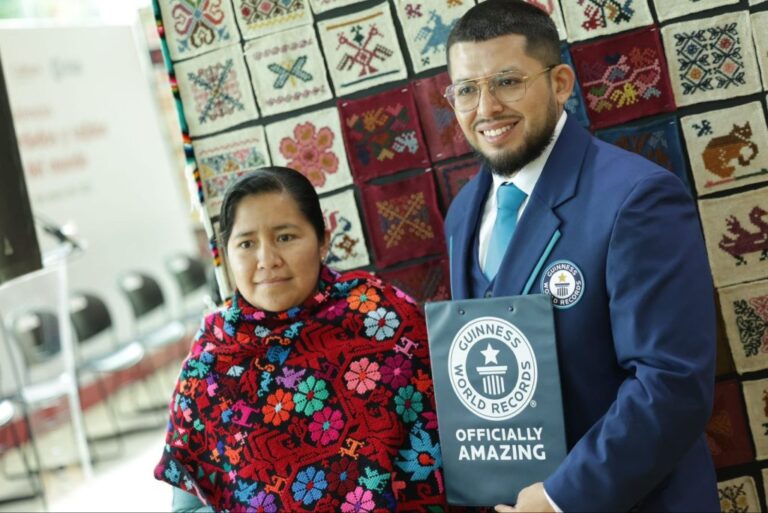 Impulsa al Edomex hacia el Récord Guinness del Bordado Mundial