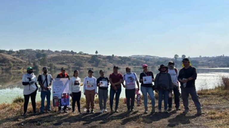 Madres buscadoras continúan jornada de búsqueda en laguna de Cuautitlán Izcalli