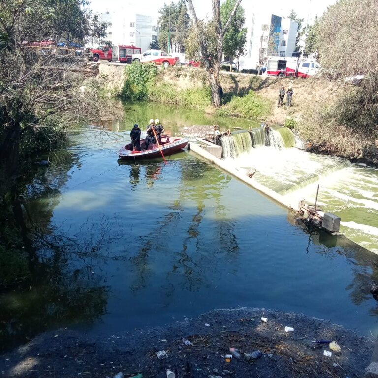 Continúa búsqueda tras presunta caída de un hombre en el Río Cuautitlán