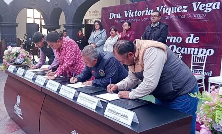 Firma SUTEYM y Melchor Ocampo convenio laboral con alza salarial