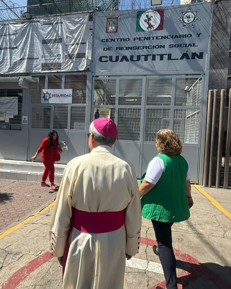 Obispo Efraín Mendoza Cruz visitó el Centro Penitenciario y de Reinserción Social de Cuautitlán