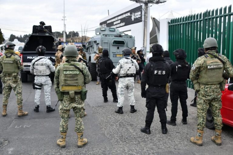 Sentencian a 18 funcionarios mexiquenses detenidos en Operación Enjambre