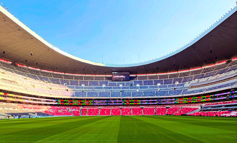 Da Estadio Banorte (Azteca) bienvenida a 87 mil aficionados