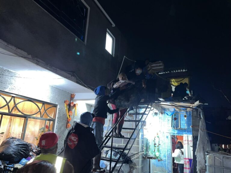 Fuerte granizada dejó a familias sin techos en Hueypoxtla