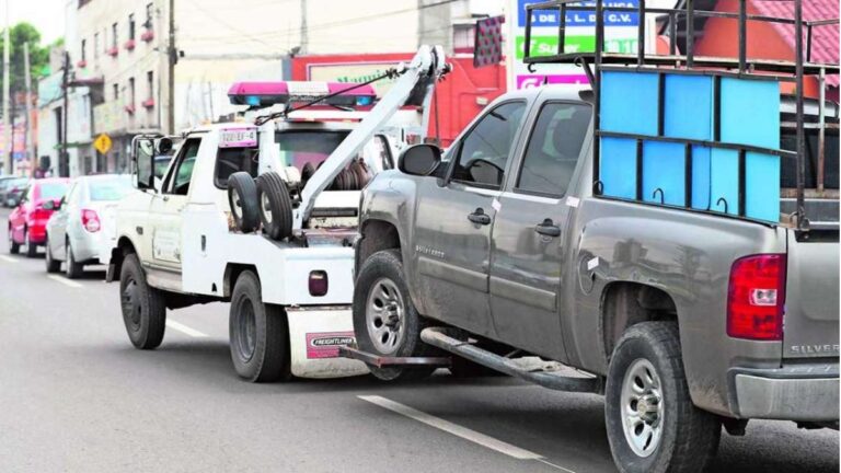 Grúas ilegales superan a las reguladas en Edomex