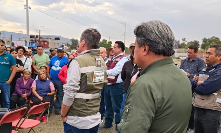 Demandan vecinos de Huehuetoca afectaciones por obras del tren México-Querétaro