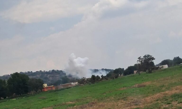 Reportan explosión en taller de pirotecnia en Tultepec y deja herido