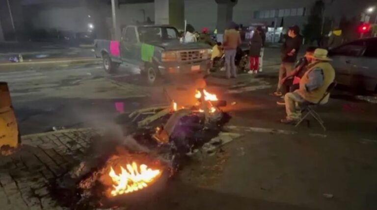 Bloqueo al AIFA cumple 30 horas; comuneros de Tonanitla exigen resolver conflicto territorial con Tecámac