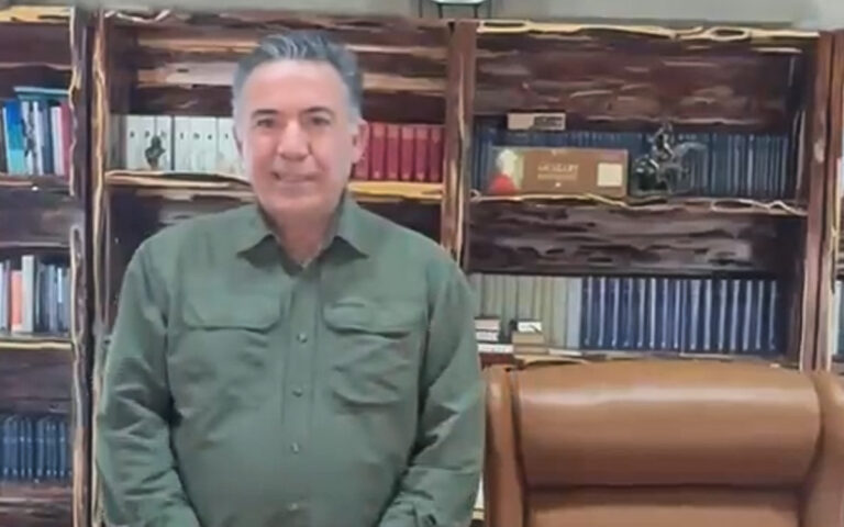 Senador Inzunza sigue en Sinaloa; no irá a la sesión de la Permanente