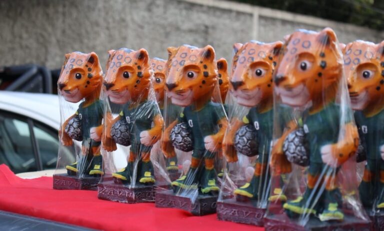 Apuestan artesanos mexiquenses por fiebre mundialista para elevar ventas
