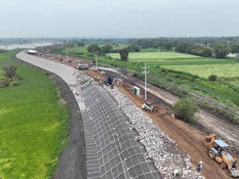 Avanza rehabilitación del bordo de la Laguna de Zumpango