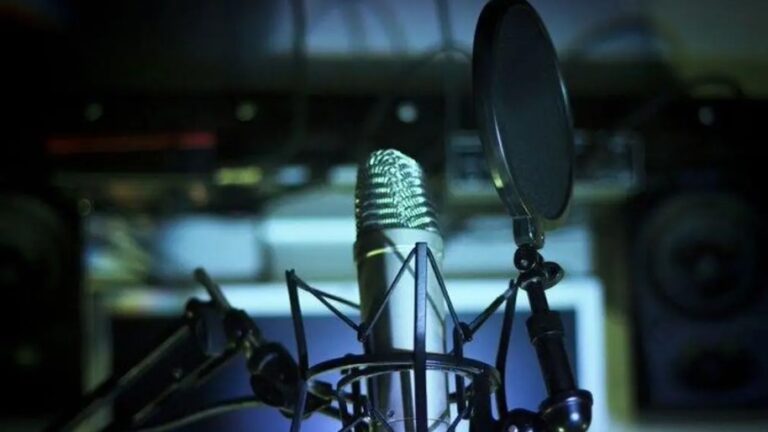 Es evidente que se busca limitar libertad de expresión con lineamientos de audiencias: Abogados