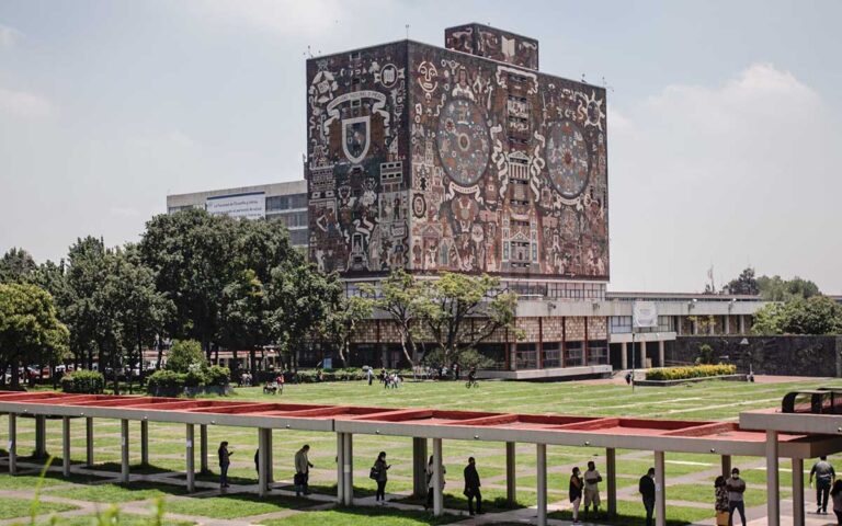 UNAM ordena investigar examen de admisión ante aumento irregular de aciertos