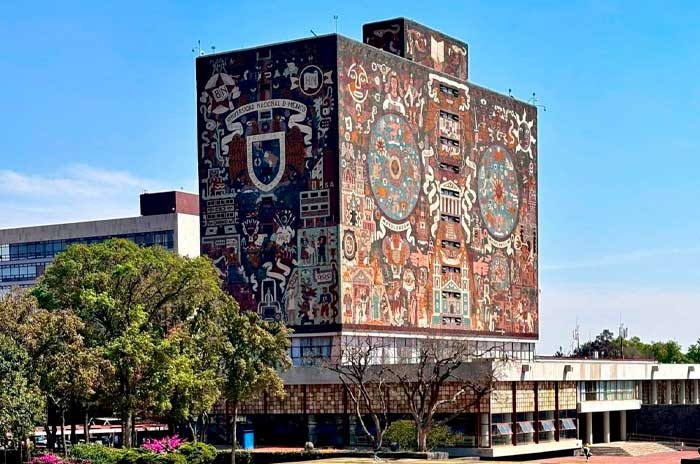 Aspirantes aceptados en la UNAM presentan amparos contra examen de control
