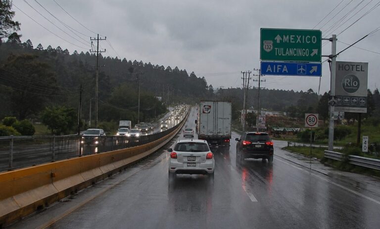 Cazan criminales a conductores del Edomex en la México-Tulancingo