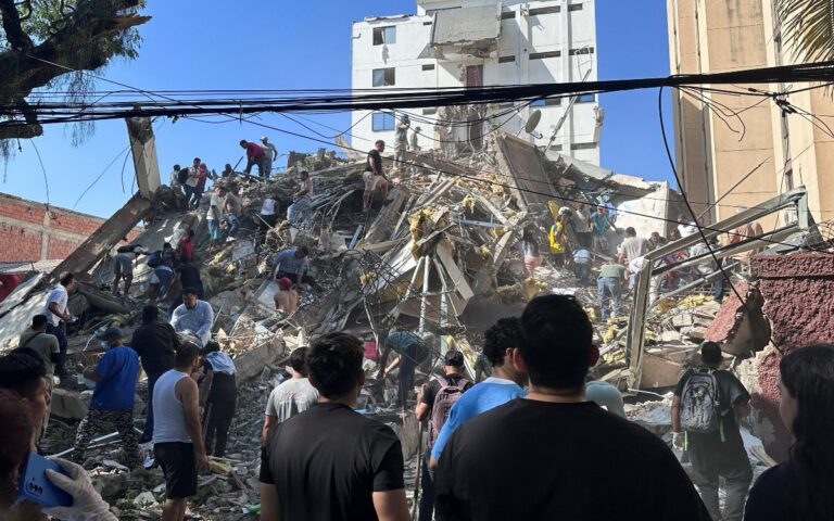 Colombia declara desastre nacional; aumenta cifra de muertos por fuerte sismo