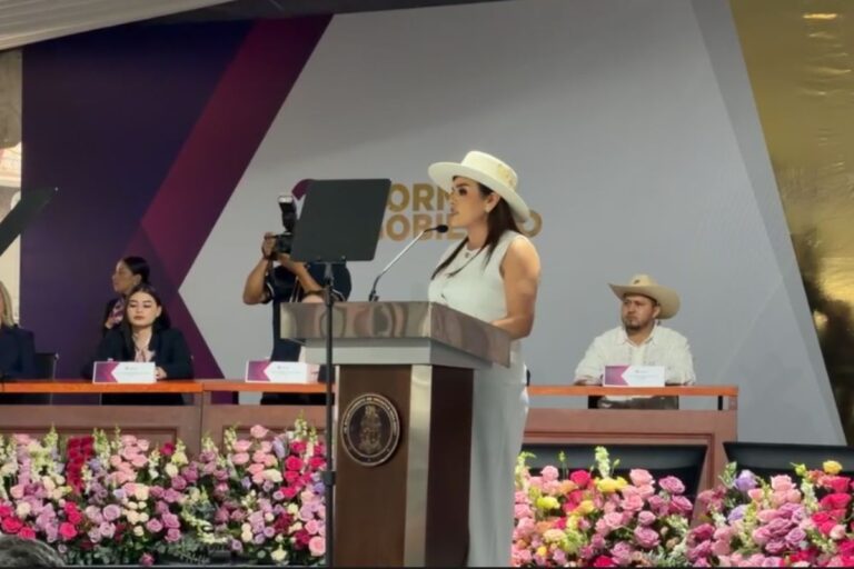 Grecia Quiroz exige justicia por Carlos Manzo durante su segundo informe