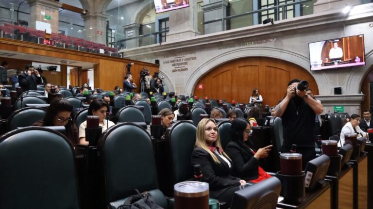 Inicia con curules vacías periodo extraordinario del Congreso mexiquense