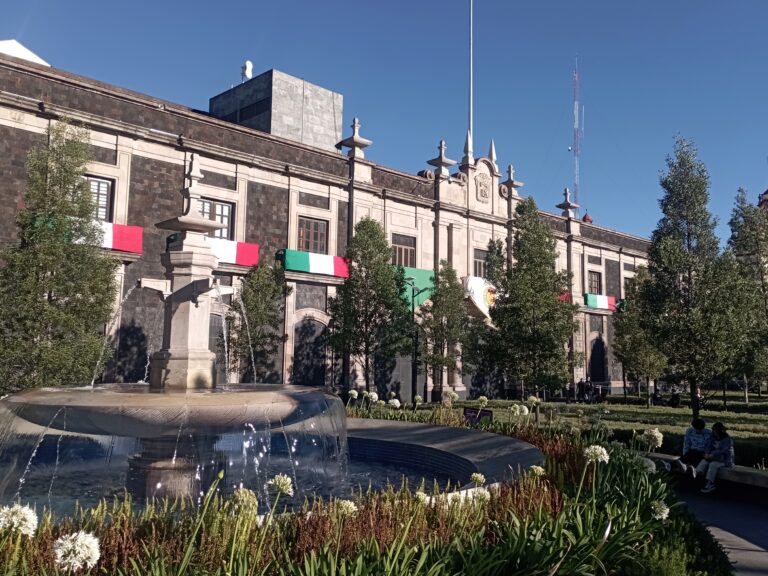 Morena alista plenaria para definir Mesa Directiva del Congreso Mexiquense