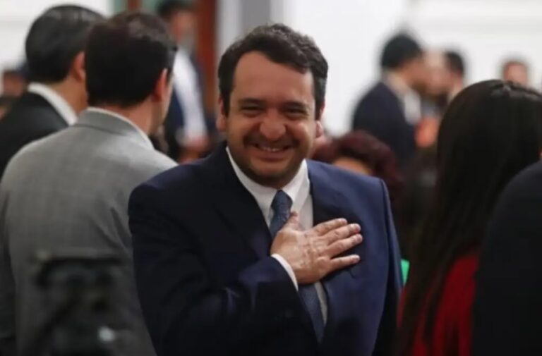 Oculta Morena viáticos y gastos de casi 100 viajes de ‘Andy’ López Beltrán