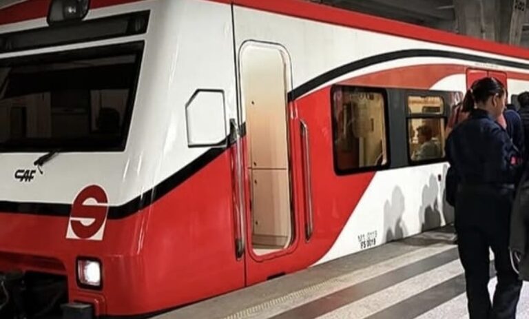 Reportan retrasos en el servicio del Tren Suburbano y en el Felipe Ángeles