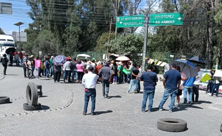 Concluyó bloqueo en Las Ánimas; autoridades y vecinos firman acuerdos para rehabilitar la vialidad