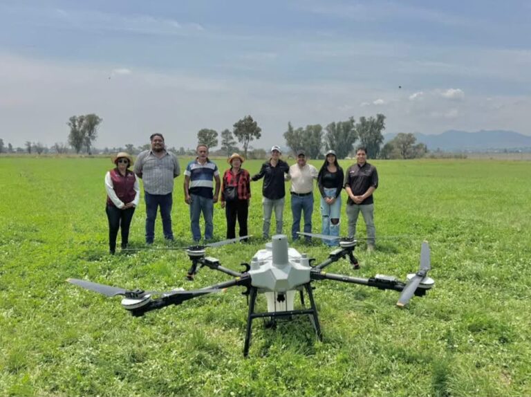 Drones agrícolas llegan a Teoloyucan; productores conocen sus ventajas para el campo