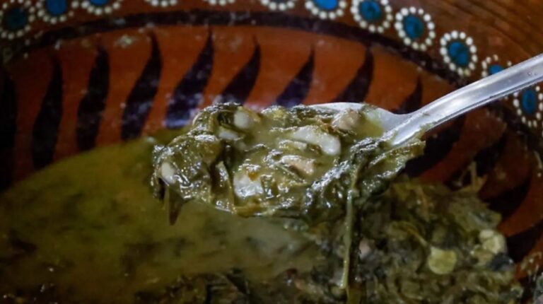 La comida de las abuelas está en riesgo: jóvenes cocinan menos y buscan opciones rápidas