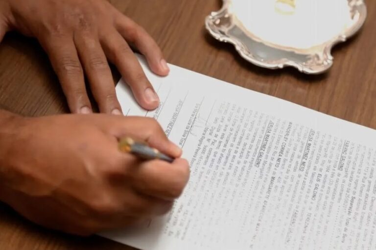 ¿Te dejaron fuera del testamento? Estas son las razones por las que podrías impugnarlo