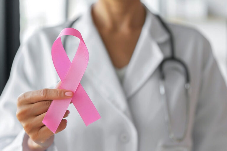 Cáncer de mama: La detección oportuna puede salvar vidas; conoce las señales de alerta y cómo cuidarte