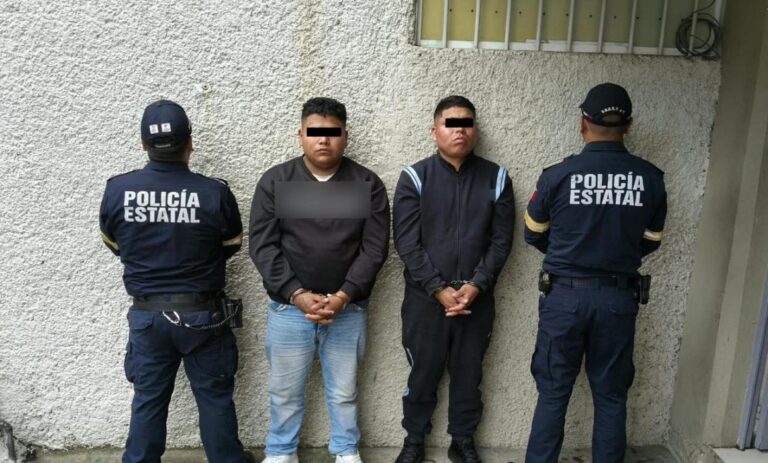 Capturan a 2 sujetos ligados a banda de robacargas en Huehuetoca