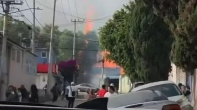 Explota gasera de El Ranchito en Coacalco